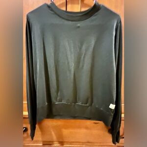VUORI LIGHTWEIGHT LONG SLEEVE
SIZE MEDIUM
EXCELLENT CONDITION
